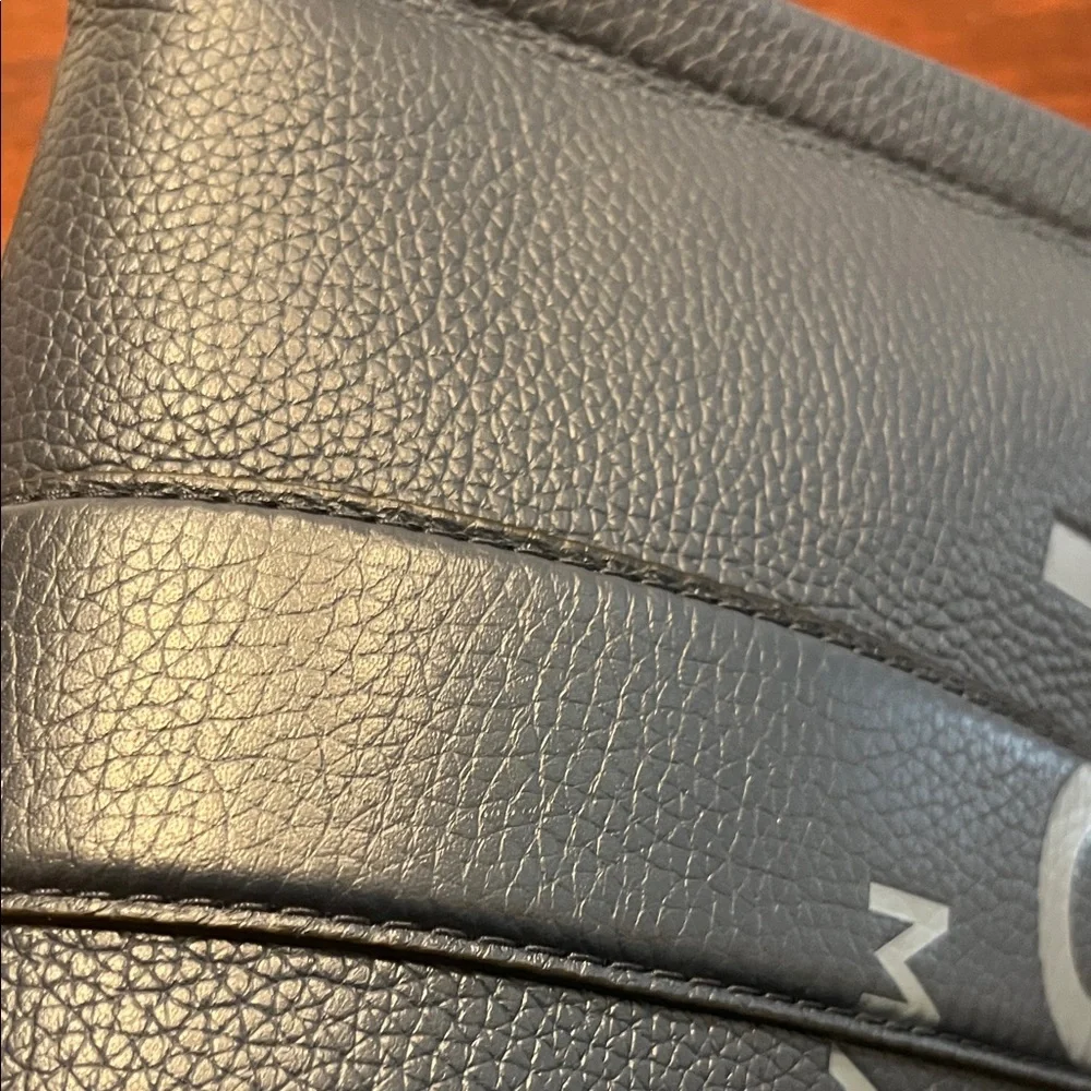 Marc Jacobs Dark Blue Leather Tote - Picture 10 of 16